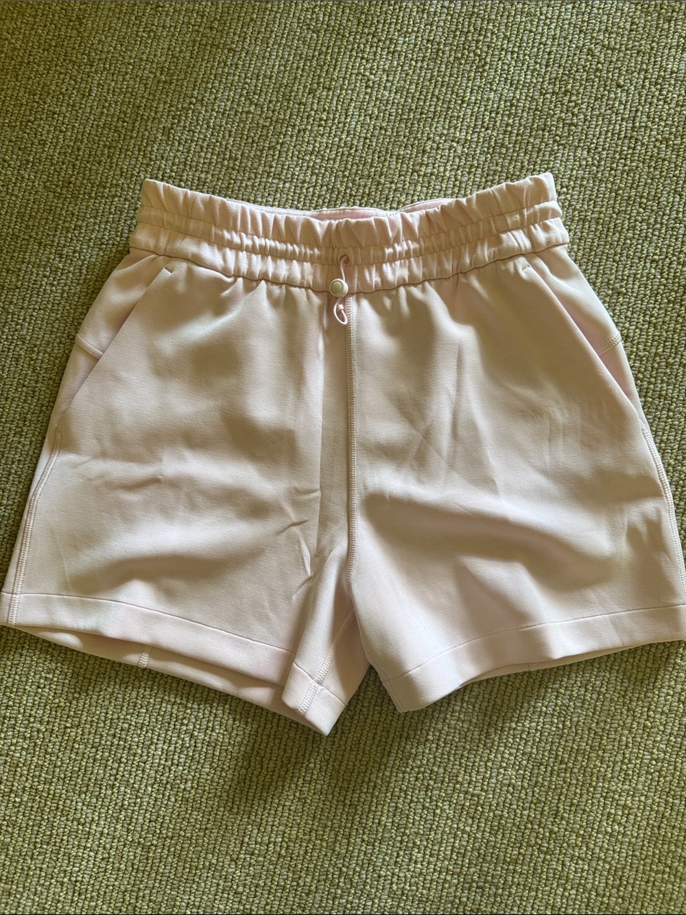 NWOT lululemon softstreme short strawberry milkshake 4
